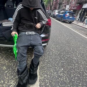 Meet your Posher, Jesus